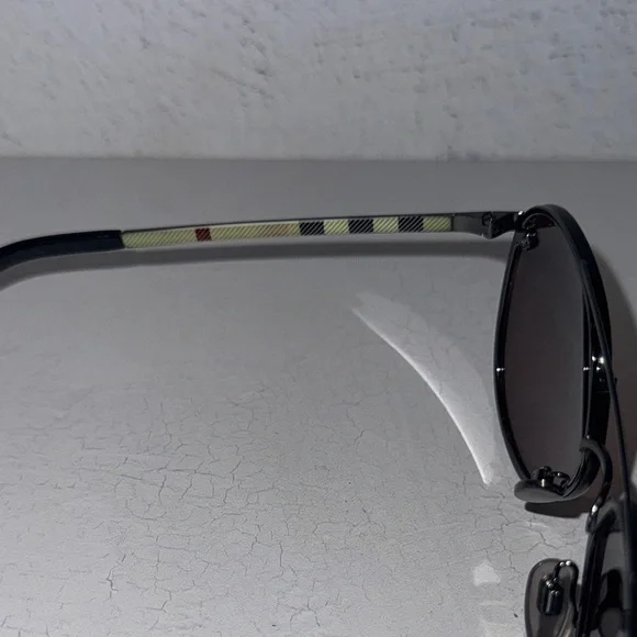 Burberry Aviator Sunglasses - Picture 5 of 15